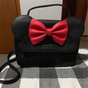 Loungefly Minnie Mouse purse